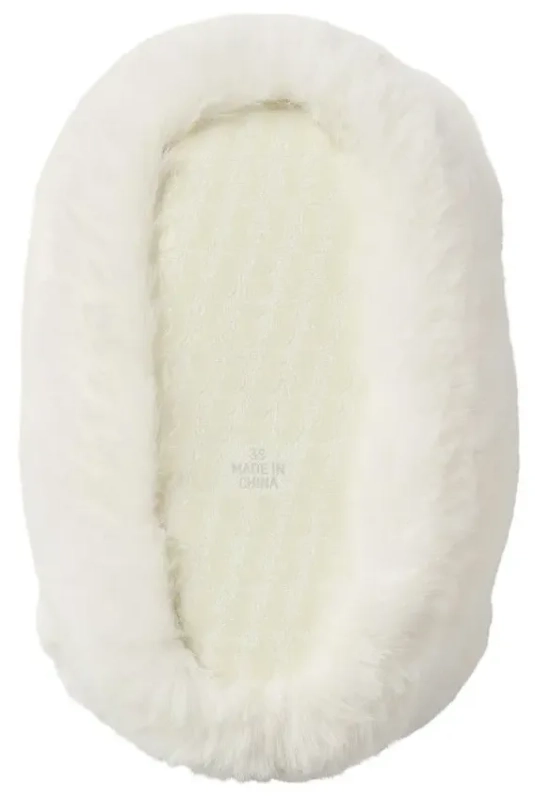 skims-teddy-bear-slipper-white-bottom.webp