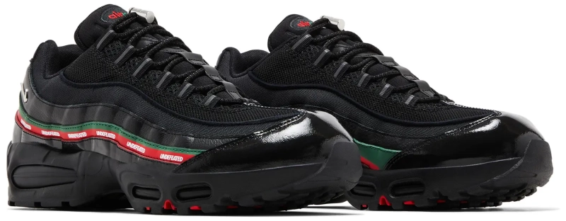 nike-air-max-95-sp-undefeated-black-front.webp