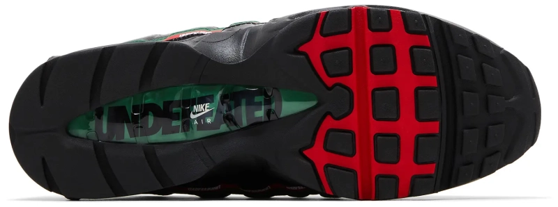 nike-air-max-95-sp-undefeated-black-bottom.webp